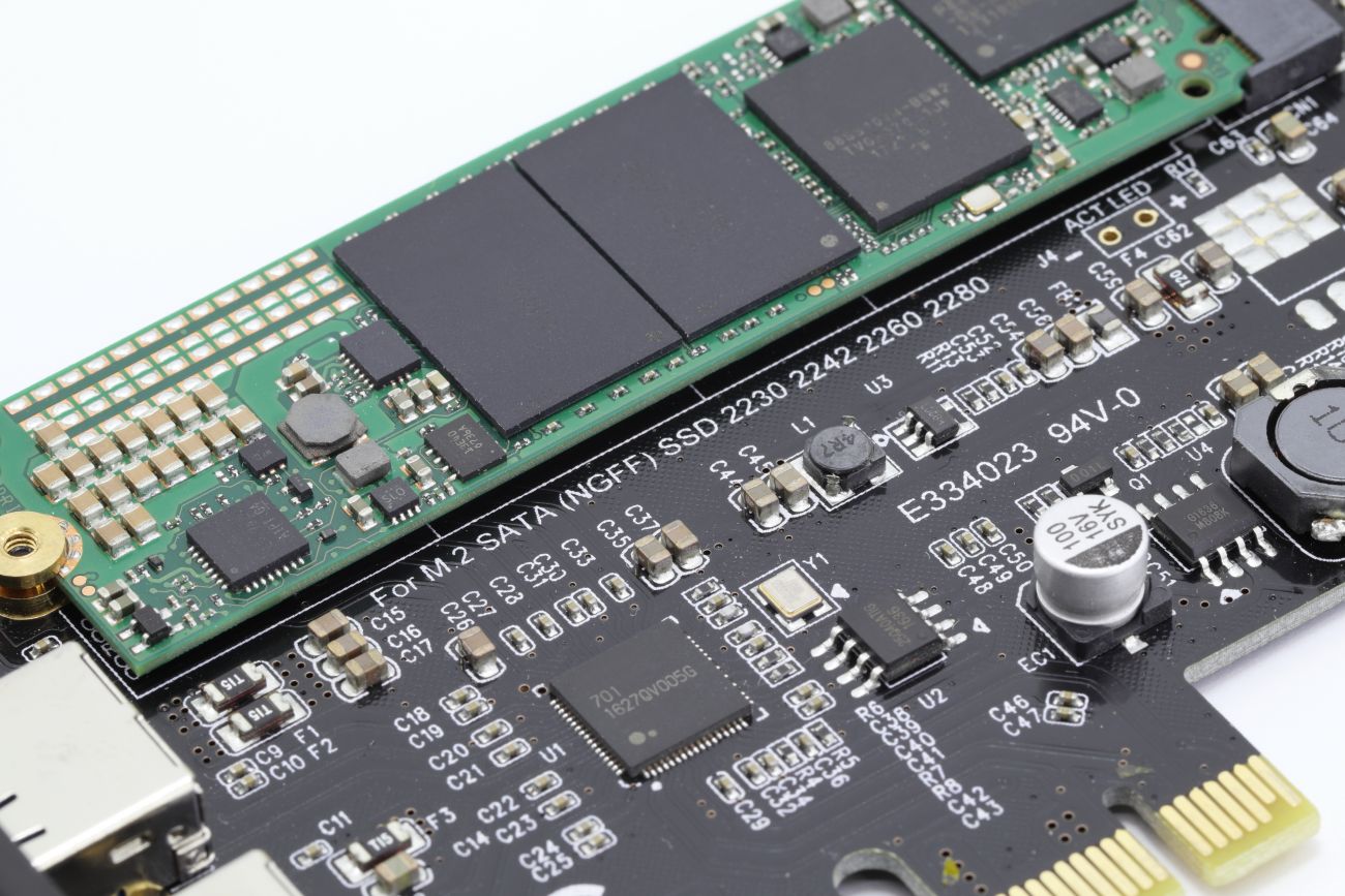 PCIe 5.0 signal integrity NVMe card